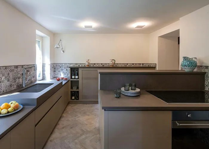 Italian With Pool Among Olive Trees Casa de Férias *